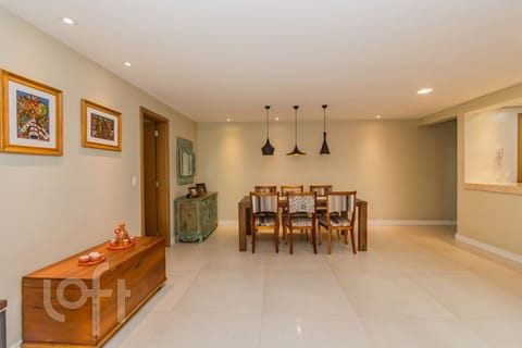Image 11 - 269216